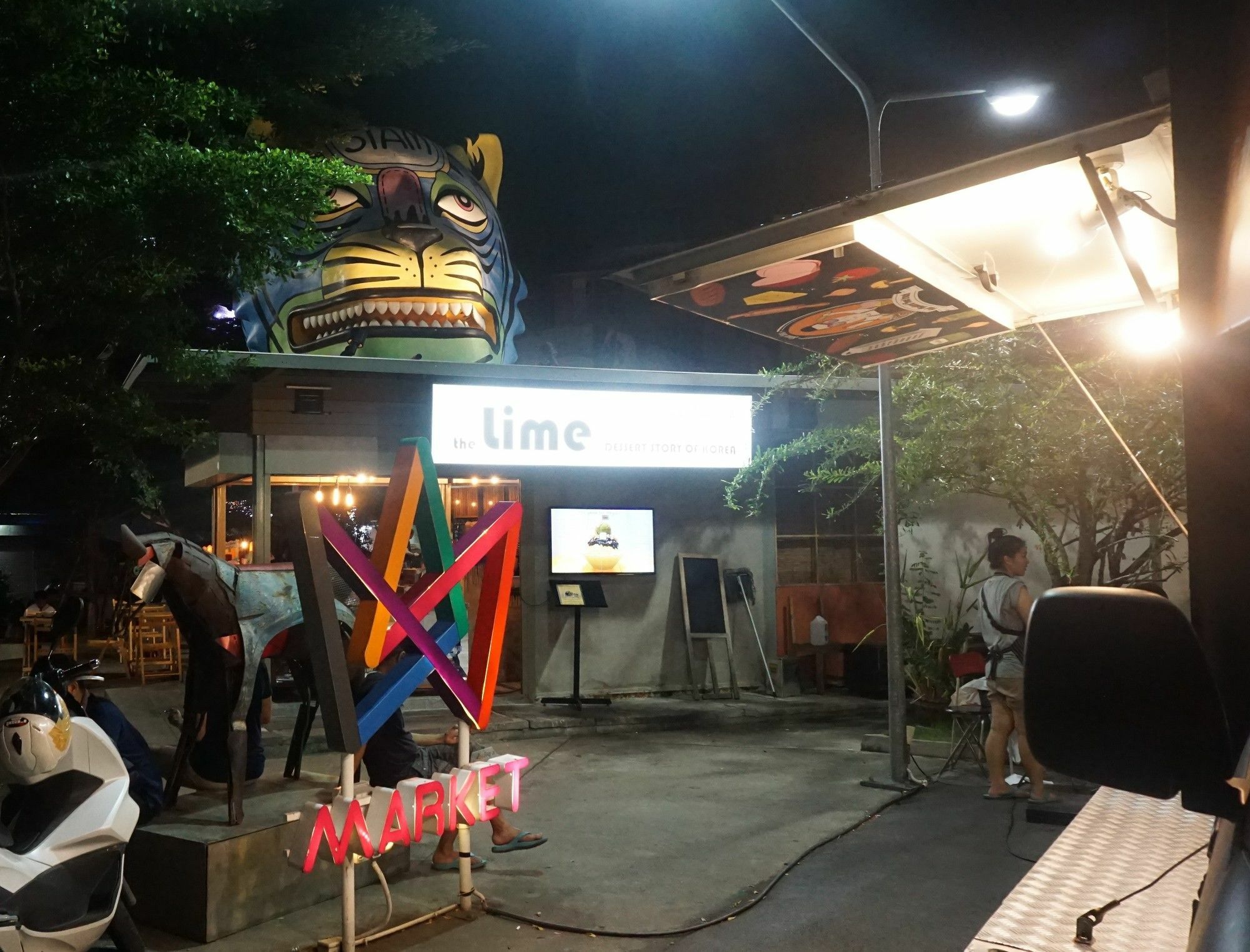 Moumou Hostel Bangkok Exterior photo