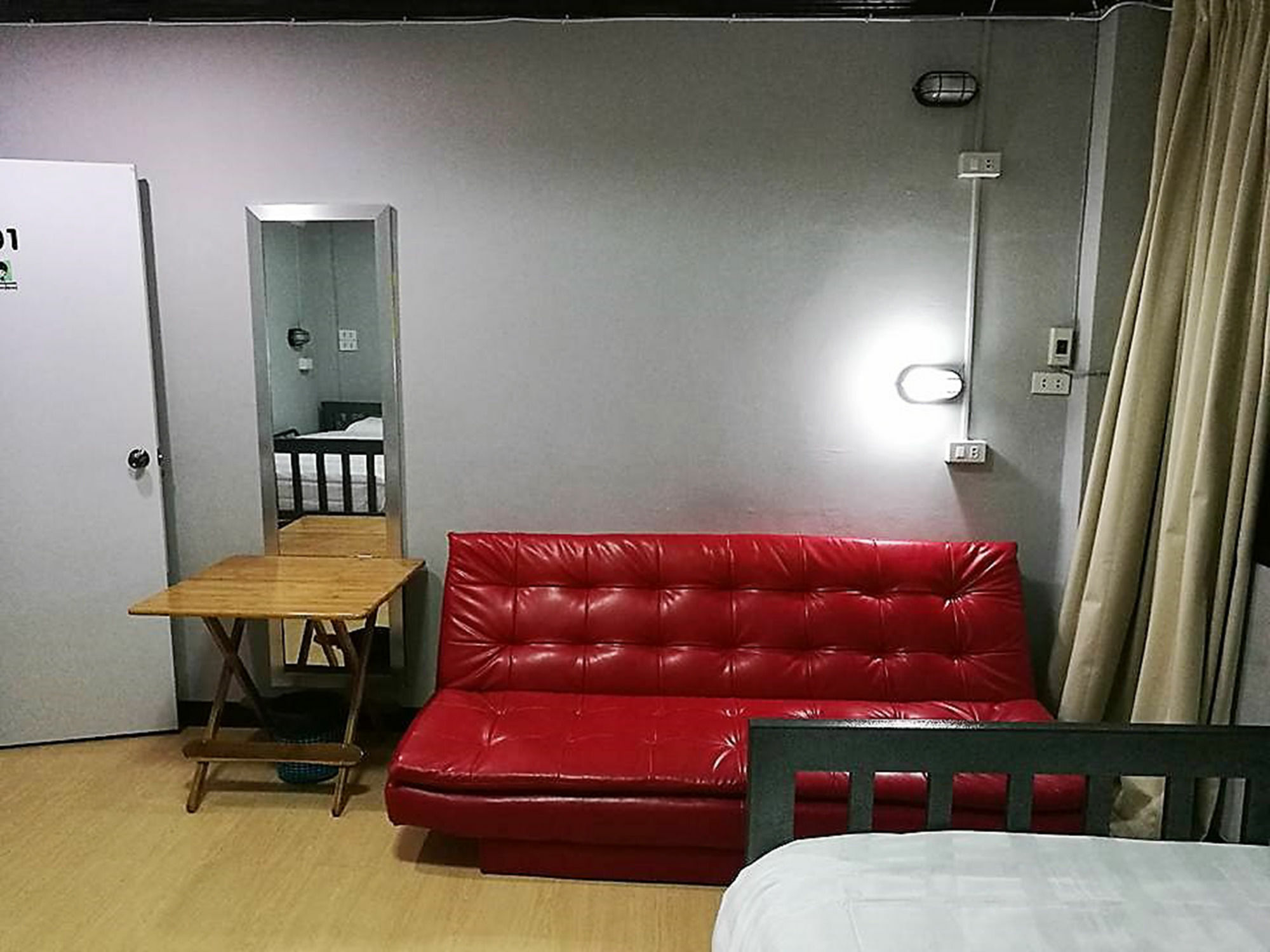 Moumou Hostel Bangkok Exterior photo