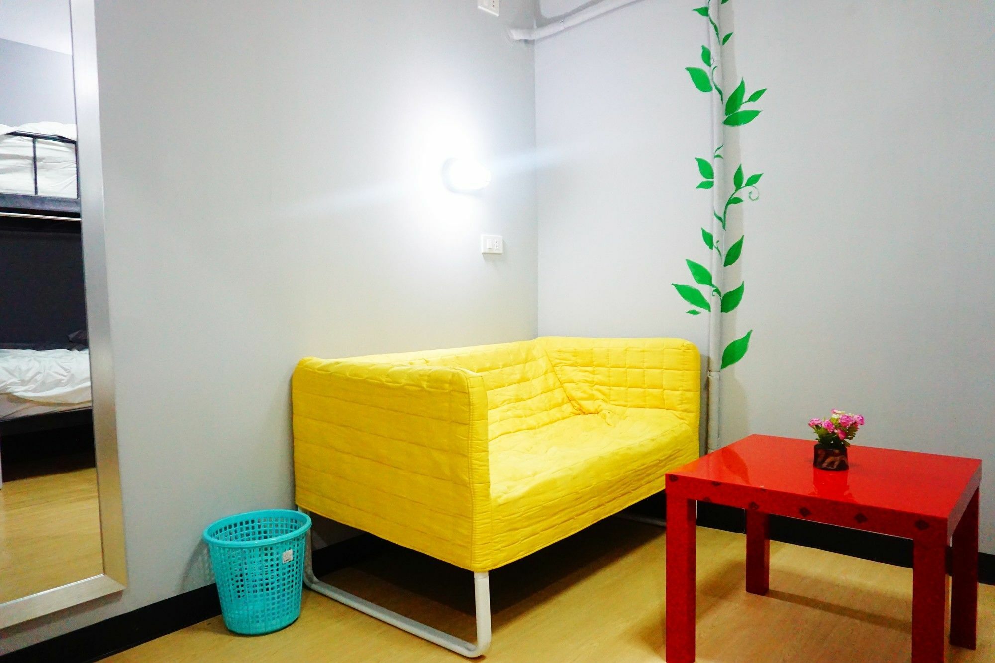 Moumou Hostel Bangkok Exterior photo